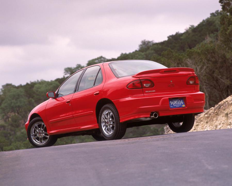  Chevrolet Cavalier 2000 года  (фото 3 из 25)